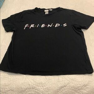 H&M Warner Brothers UnisexBlack FRIENDS TShirt Size Medium